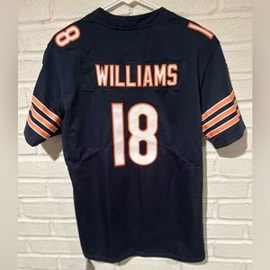 Women’s Large Nike Chicago Bears Caleb Williams #18 Jersey